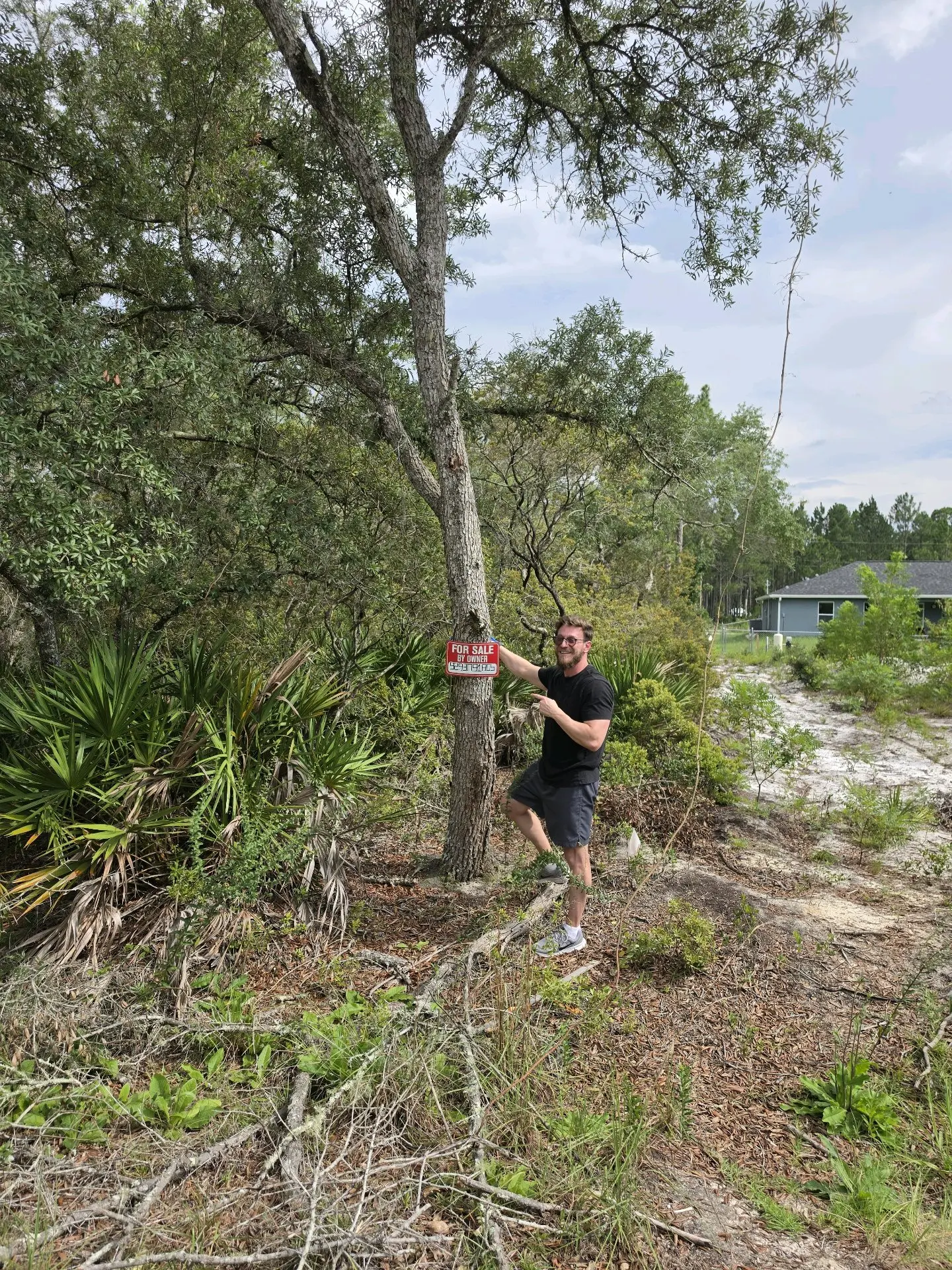 0.25 acres, residential zoning — foto 1
